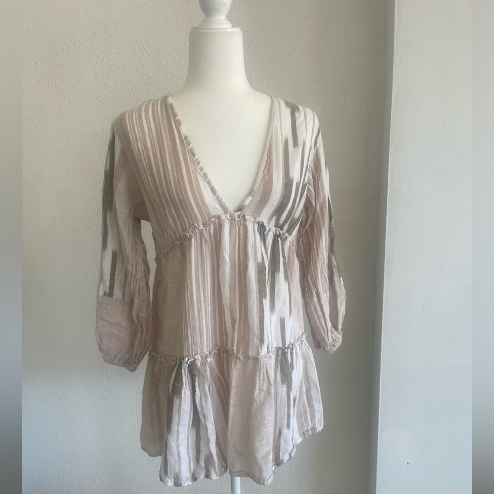 Blue Island Cream and Gray V-Neck Tunic